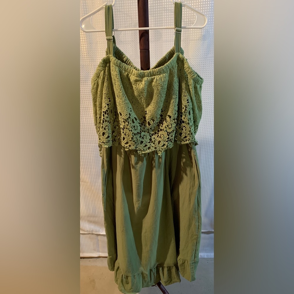 NWT 22/24 3X Green Cold Shoulder Lace Ruffle Hem Dress